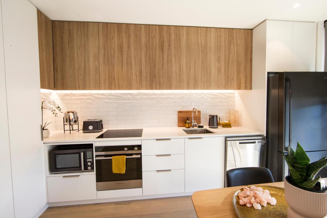 Funk In The City - Luxury Laneway Apartment With Single Garage Christchurch Exterior photo