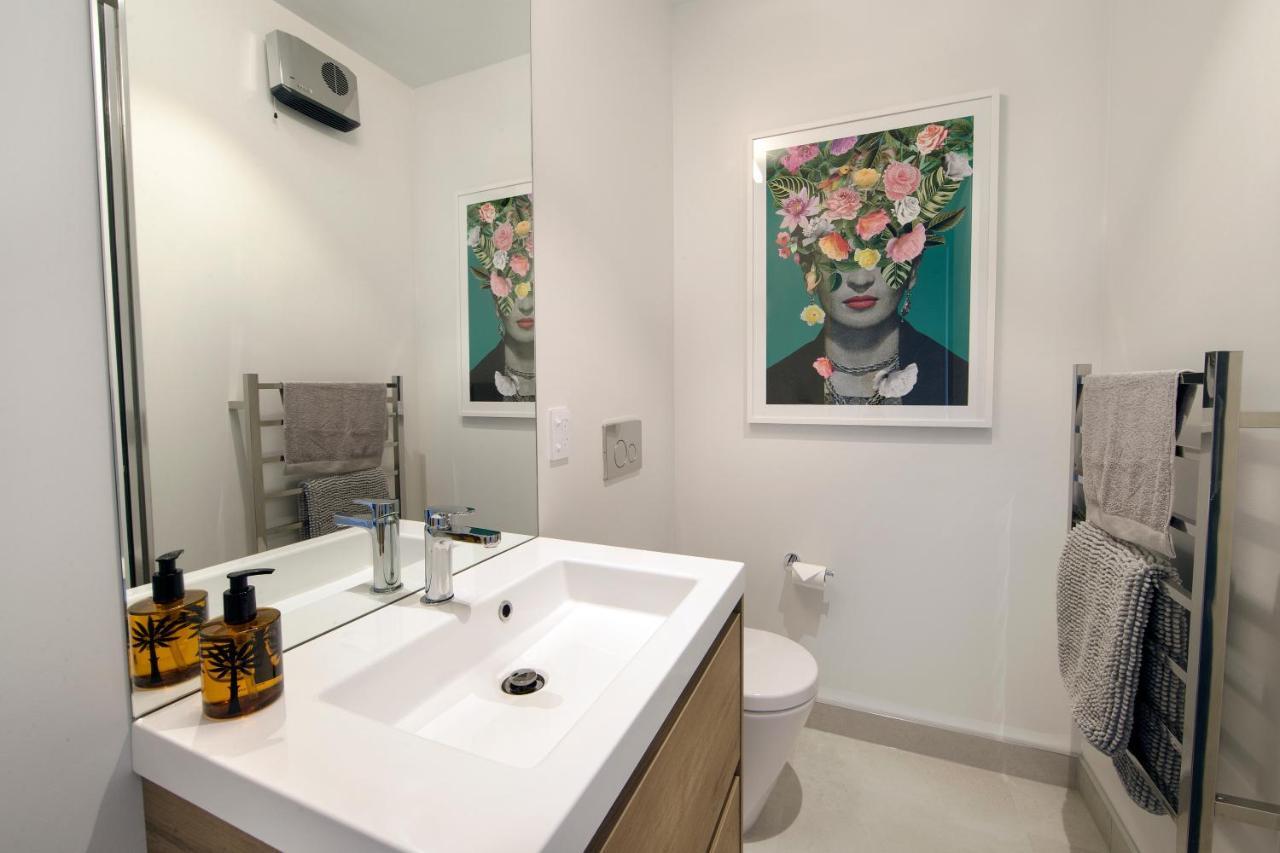Funk In The City - Luxury Laneway Apartment With Single Garage Christchurch Exterior photo